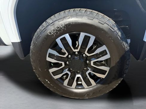 New 2026 GMC Sierra 2500 Denali Ultimate AWD/4WD image 35