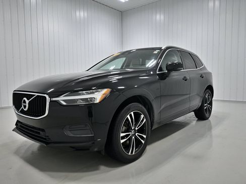 Used 2018 Volvo XC60 T5 Momentum w/ Vision Package AWD/4WD image 23