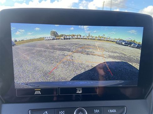 Used 2025 Chevrolet Blazer LT image 15