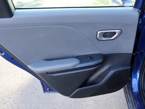 Used 2025 Kia K4 FWD image 21
