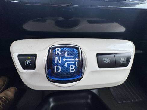 Used 2016 Toyota Prius Two image 50