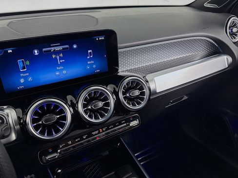 Used 2025 Mercedes-Benz GLB 250 GLB 250 image 20