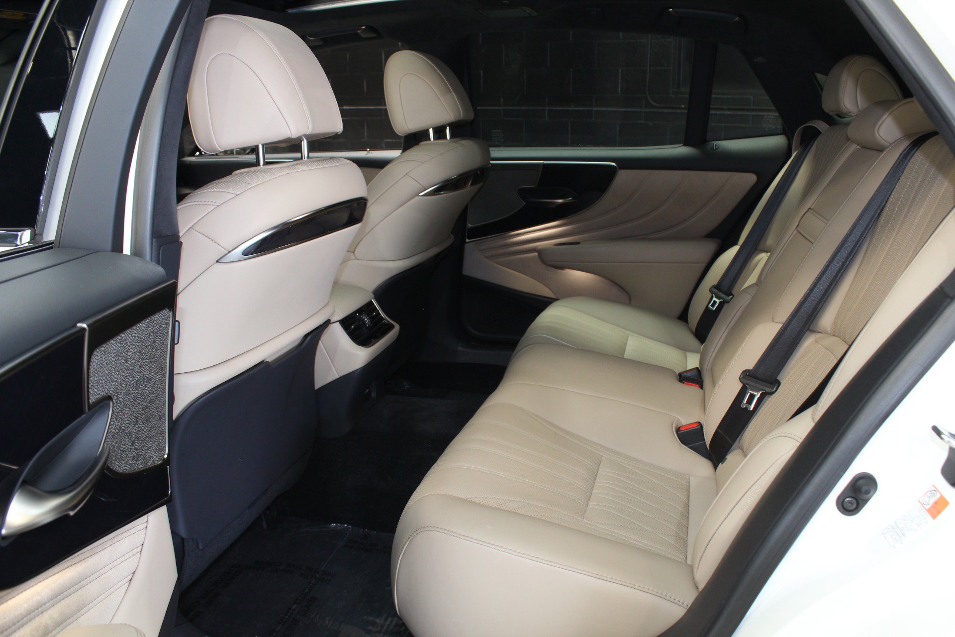 Used 2022 Lexus LS 500 w/ Interior Upgrade Package RWD image 43