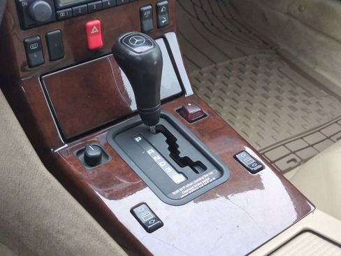 Used 1995 Mercedes-Benz SL 500 image 9