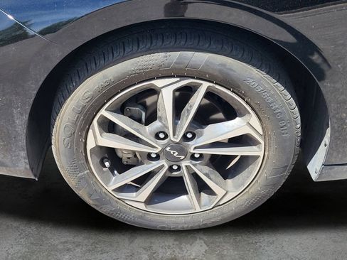 Used 2024 Kia Forte LXS FWD image 23