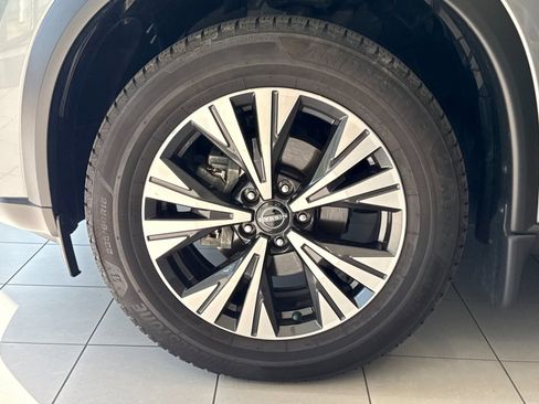 Used 2023 Nissan Rogue SV image 15