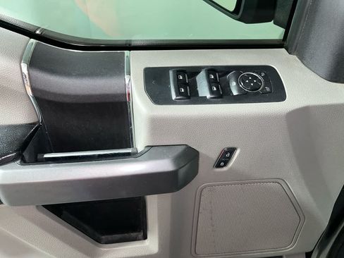 Used 2015 Ford F150 XLT AWD/4WD image 13