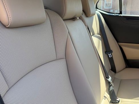 Used 2020 Lexus ES 350 w/ Premium Package image 27