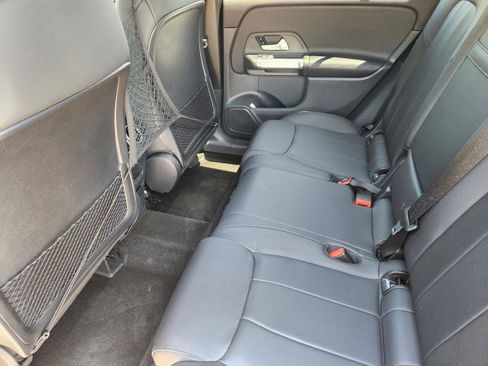 Used 2023 Mercedes-Benz GLB 250 4MATIC image 25