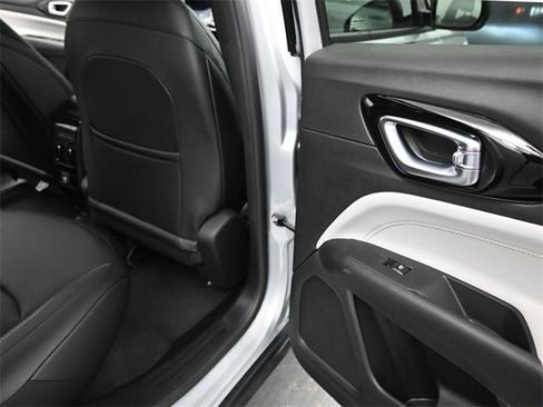 New 2026 Jeep Compass Limited w/ Mopar Graphics Package image 20