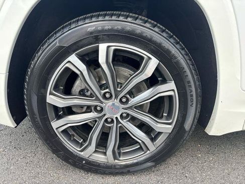 Used 2020 GMC Terrain Denali w/ Denali Premium Package AWD/4WD image 11
