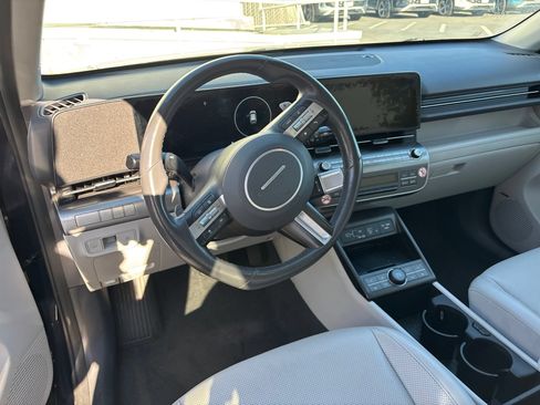 Used 2024 Hyundai Kona Limited FWD image 4