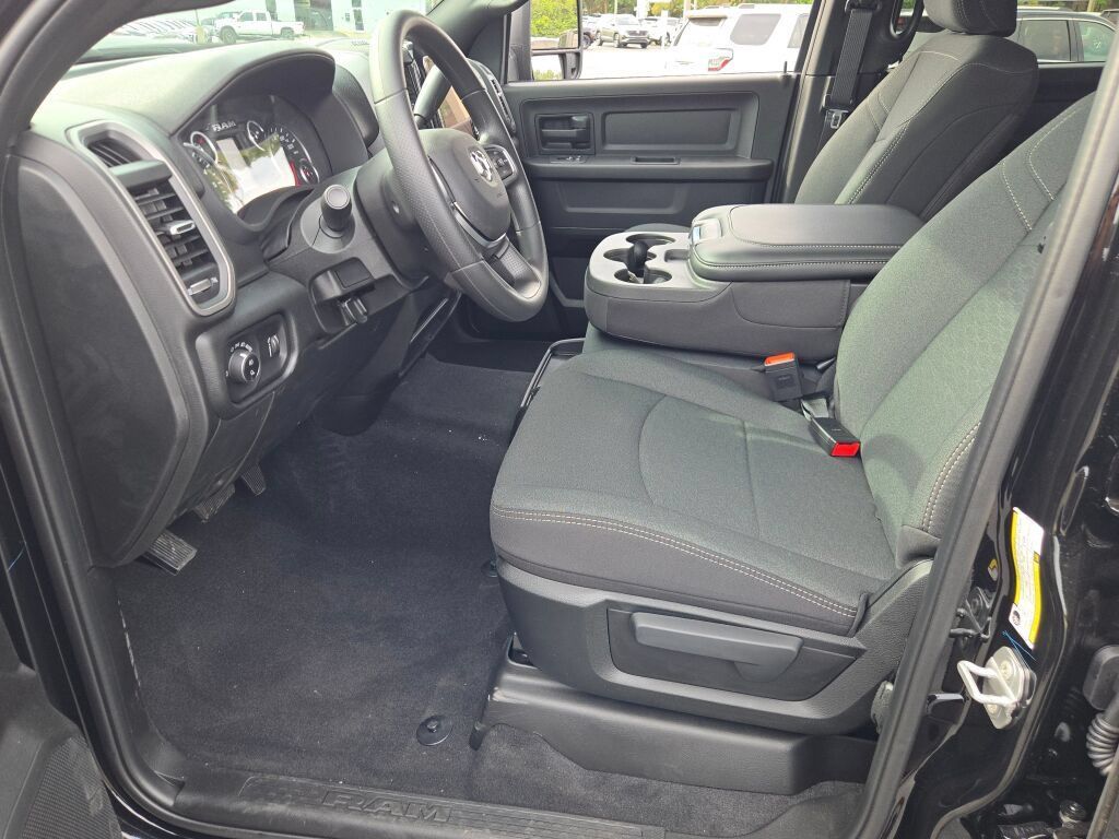New 2027 RAM 2500 Tradesman AWD/4WD image 4