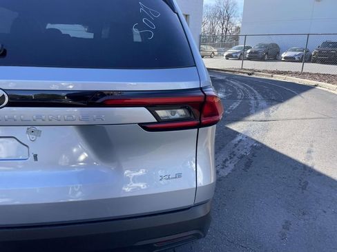 Used 2025 Toyota Grand Highlander XLE image 18