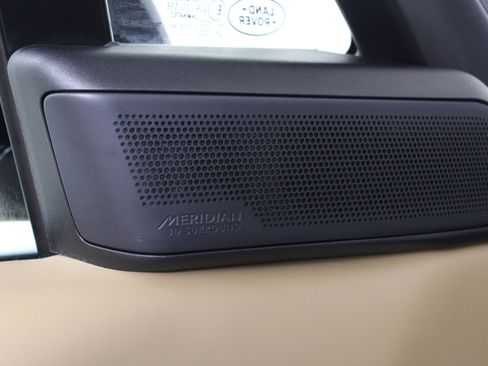 Used 2024 Land Rover Range Rover Sport SE image 23