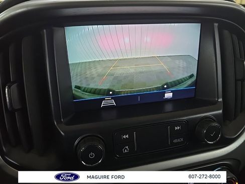 Used 2022 Chevrolet Colorado LT w/ LT Convenience Package image 26