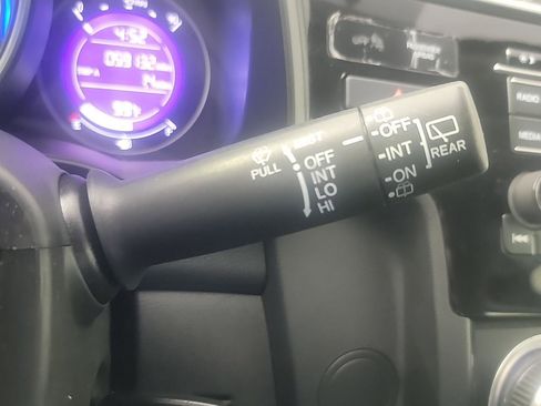 Certified 2018 Honda Fit LX image 27