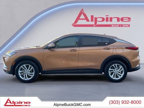 Used 2025 Buick Envista Preferred image 2