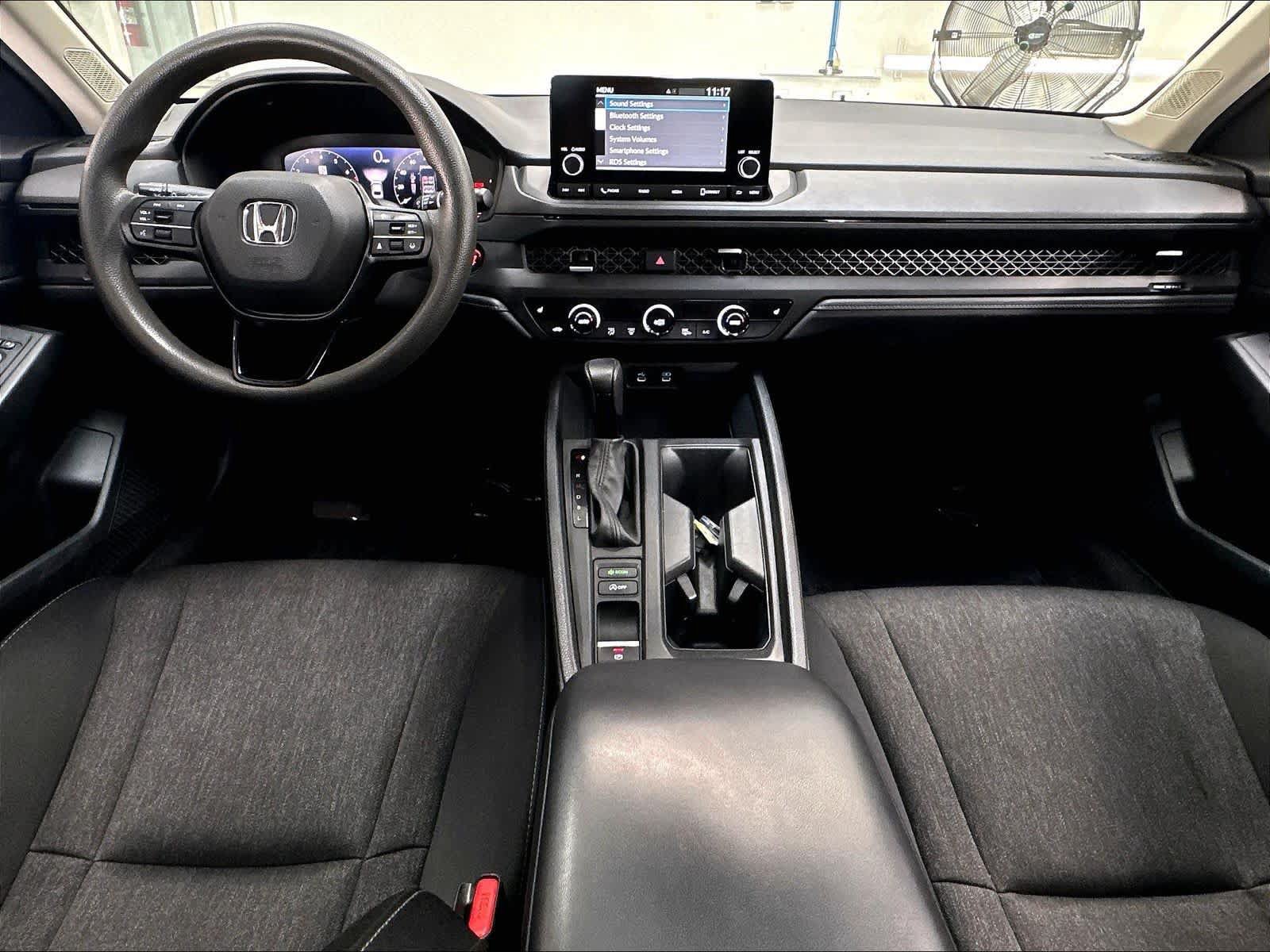 Used 2023 Honda Accord EX image 10
