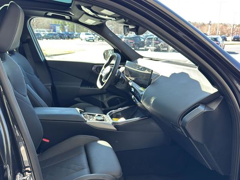 Certified 2025 BMW X3 xDrive30i w/ Premium Package image 10