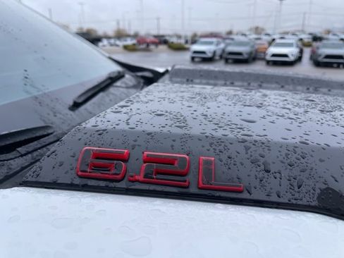 Used 2023 Chevrolet Silverado 1500 ZR2 w/ Technology Package image 24