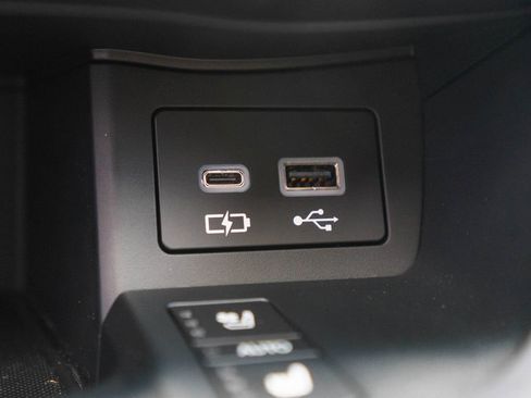 Used 2024 Lexus LX 600 4WD w/ Appearance Package image 33