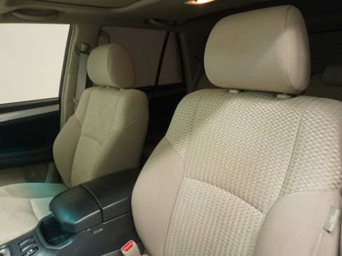 Used 2008 Toyota 4Runner SR5 AWD/4WD image 9