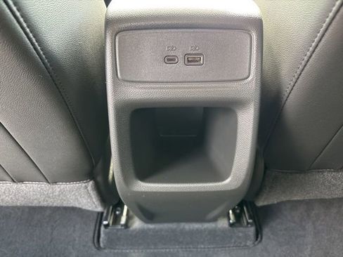 Used 2025 Chevrolet Trax LT FWD image 29