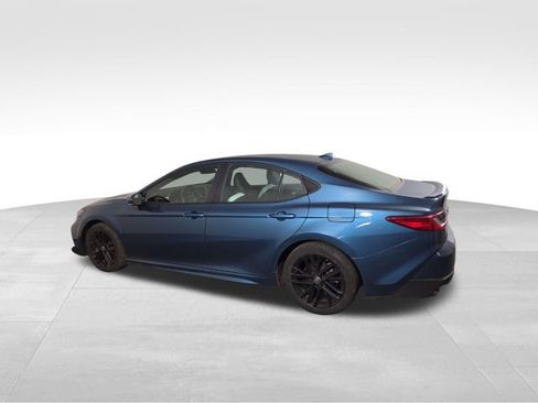 Used 2025 Toyota Camry SE FWD image 10