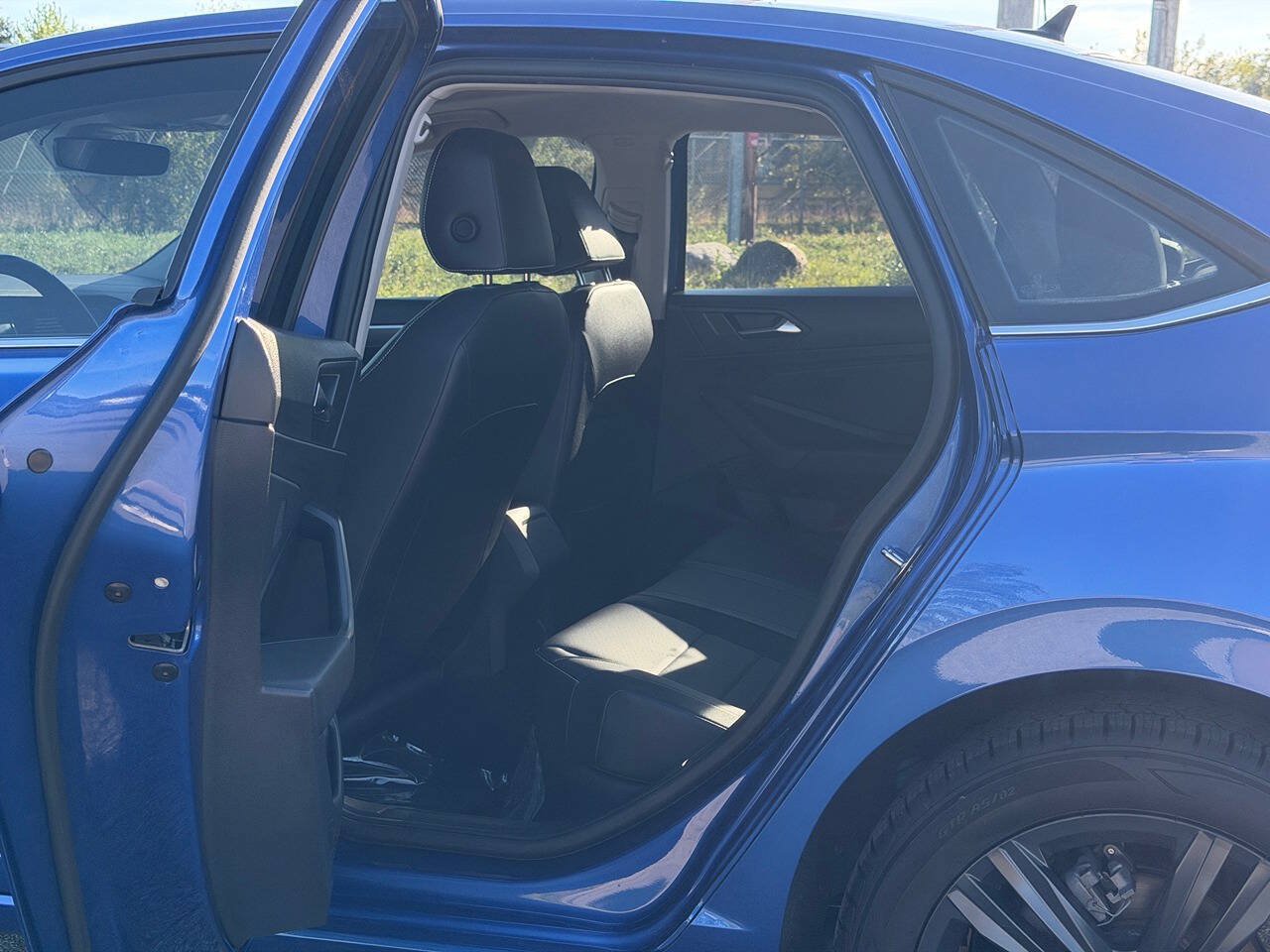 Used 2024 Volkswagen Jetta SE w/ Panoramic Sunroof Package FWD image 13