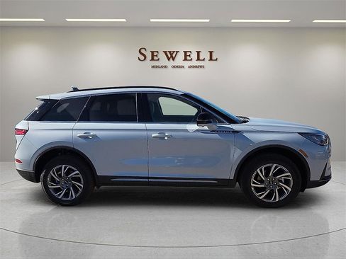 New 2026 Lincoln Corsair Premiere image 5