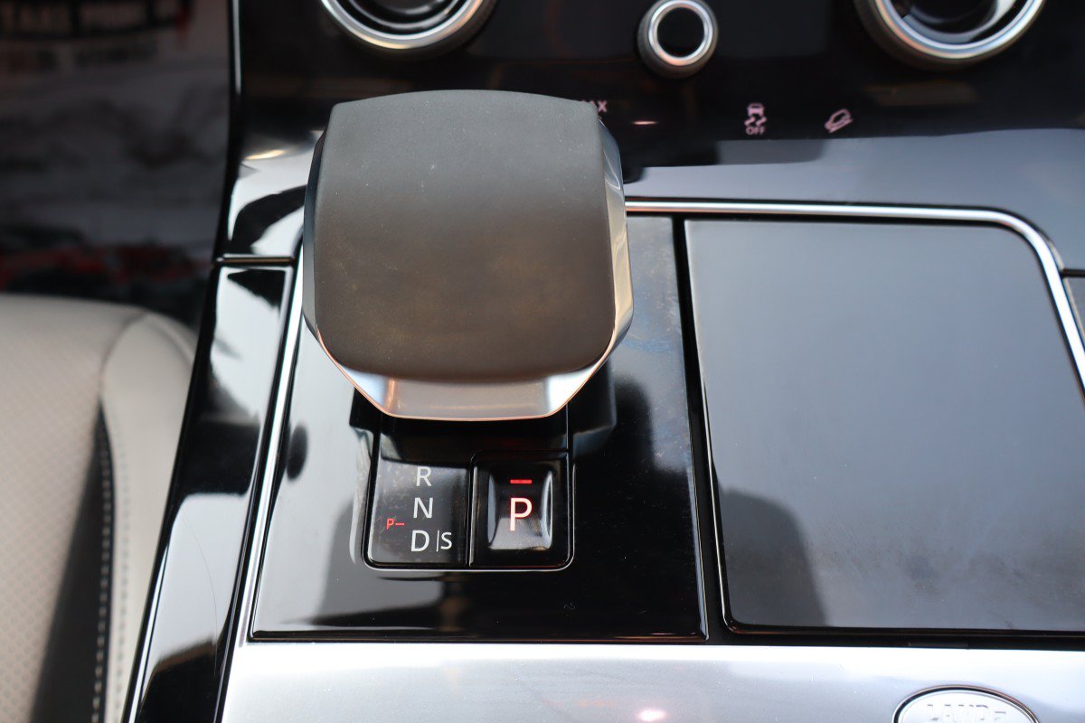 Used 2022 Land Rover Range Rover Velar S AWD/4WD image 17