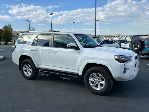 Used 2023 Toyota 4Runner SR5 Premium w/ Moonroof Package image 6