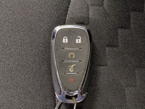 Used 2020 Chevrolet Equinox LT image 32