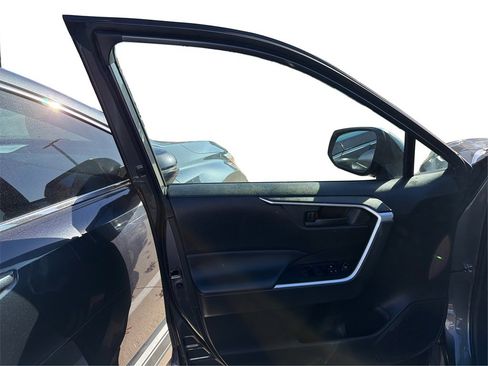 Used 2024 Toyota RAV4 LE image 21