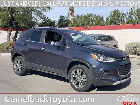 Used 2019 Chevrolet Trax LT w/ LT Convenience Package image 1