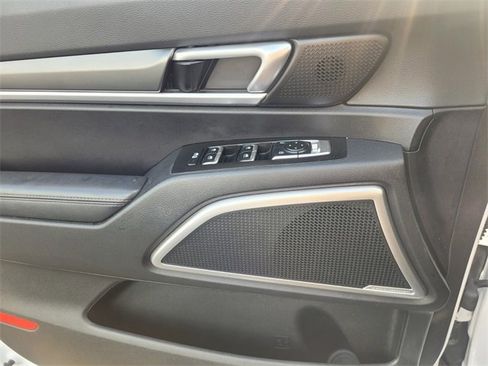 Used 2022 Kia Telluride S image 28