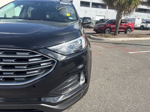 Used 2024 Ford Edge Titanium image 9