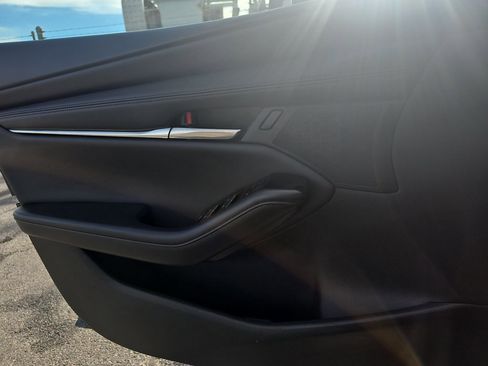 Used 2025 MAZDA MAZDA3 s image 26