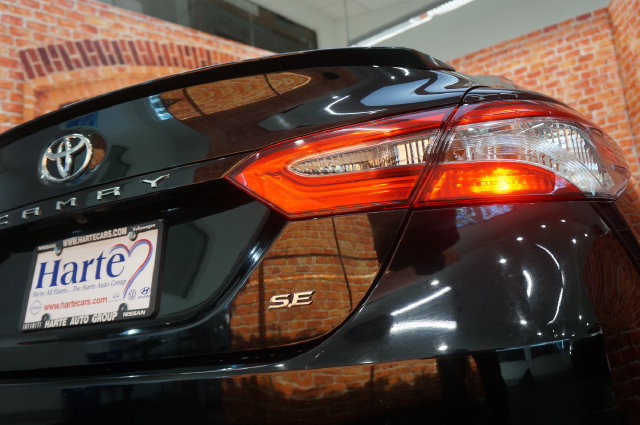 Used 2020 Toyota Camry SE FWD image 41