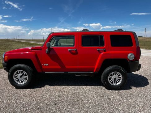 Used 2006 HUMMER H3 AWD/4WD image 2