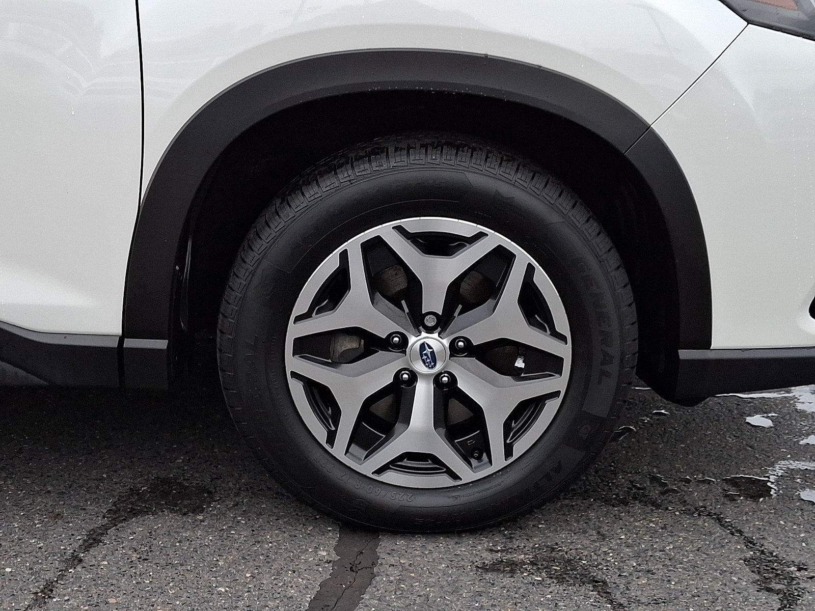 Certified 2024 Subaru Forester Premium AWD/4WD image 8