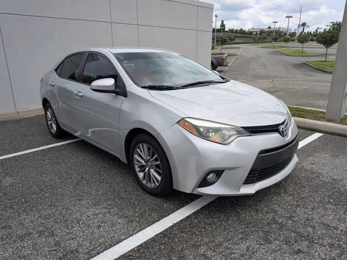 Used 2015 Toyota Corolla LE FWD image 1