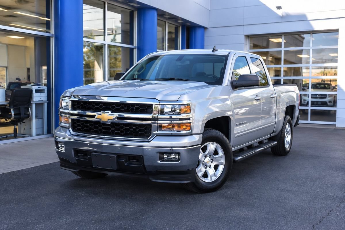 Used 2018 Chevrolet Silverado 1500 LT w/ Trailering Package AWD/4WD image 1