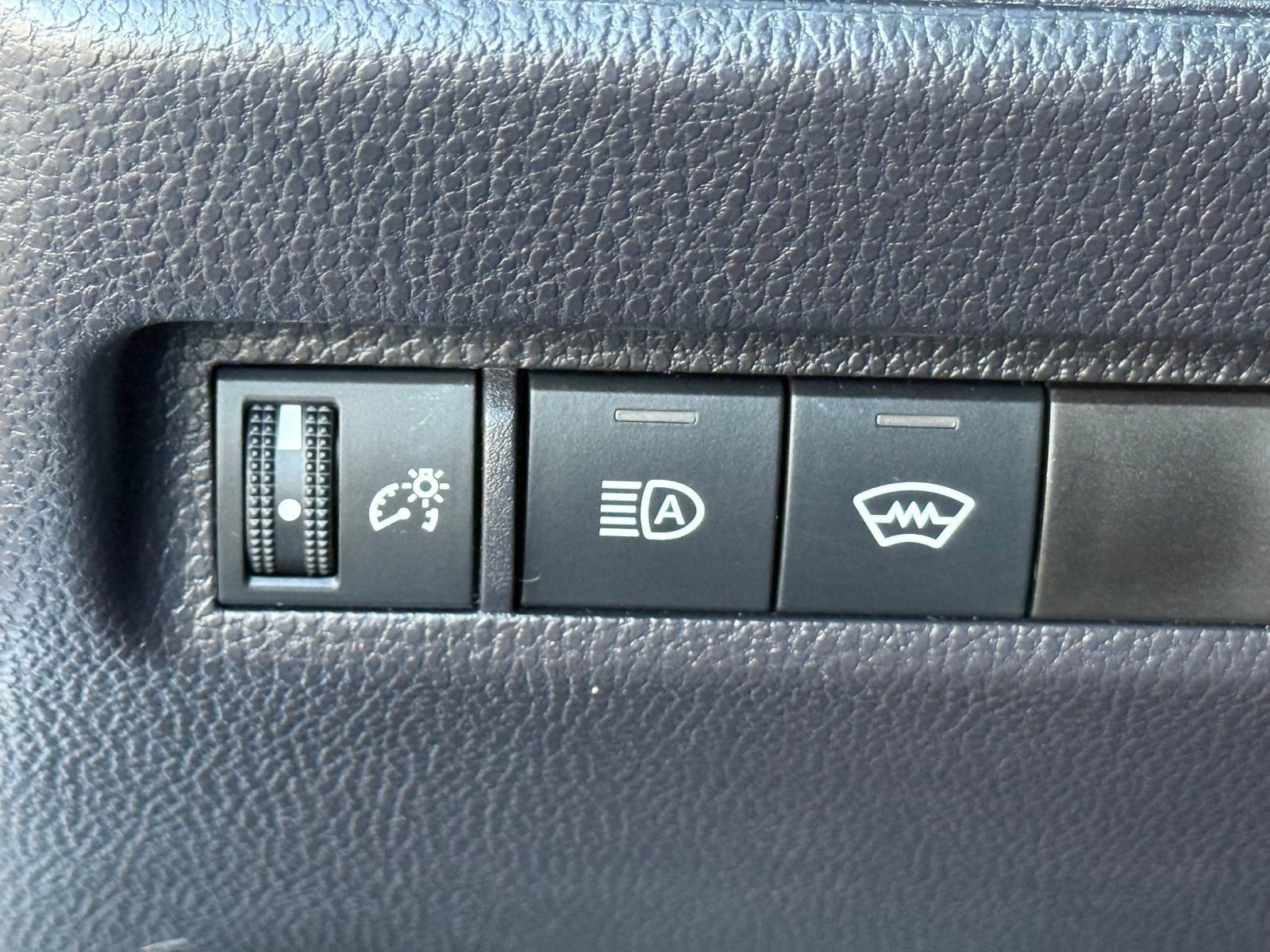 Used 2025 Toyota RAV4 XLE Premium w/ Weather Package AWD/4WD image 26