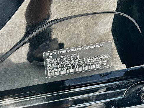 Certified 2024 BMW 330i Sedan w/ Convenience Package RWD image 35