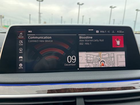 Used 2021 BMW 750i xDrive 750i xDrive w/ Luxury Rear Seating Package image 16