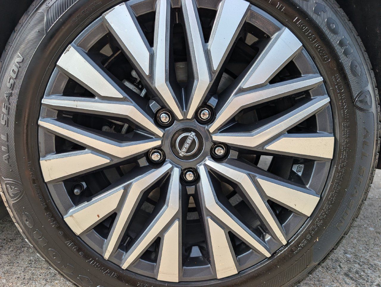 Used 2025 Nissan Altima 2.5 SV FWD image 7
