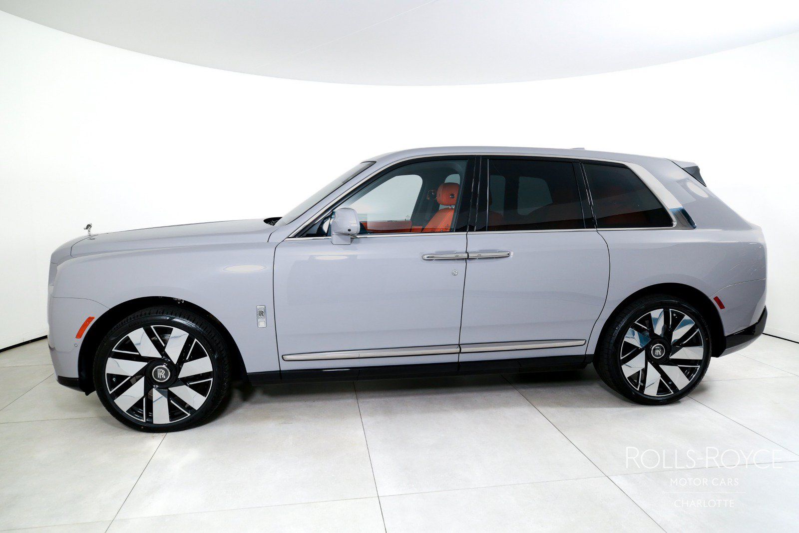 New 2027 Rolls-Royce Cullinan AWD/4WD image 3
