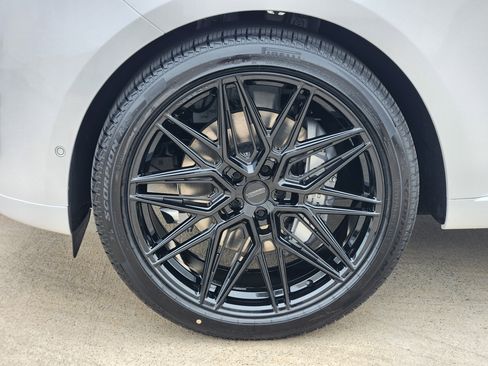 New 2026 Land Rover Range Rover Long Wheelbase SE image 10